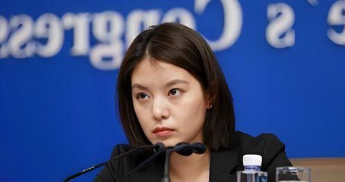 郑州美女爆料新闻报道最新,揭秘网红背后的真实生活  第3张